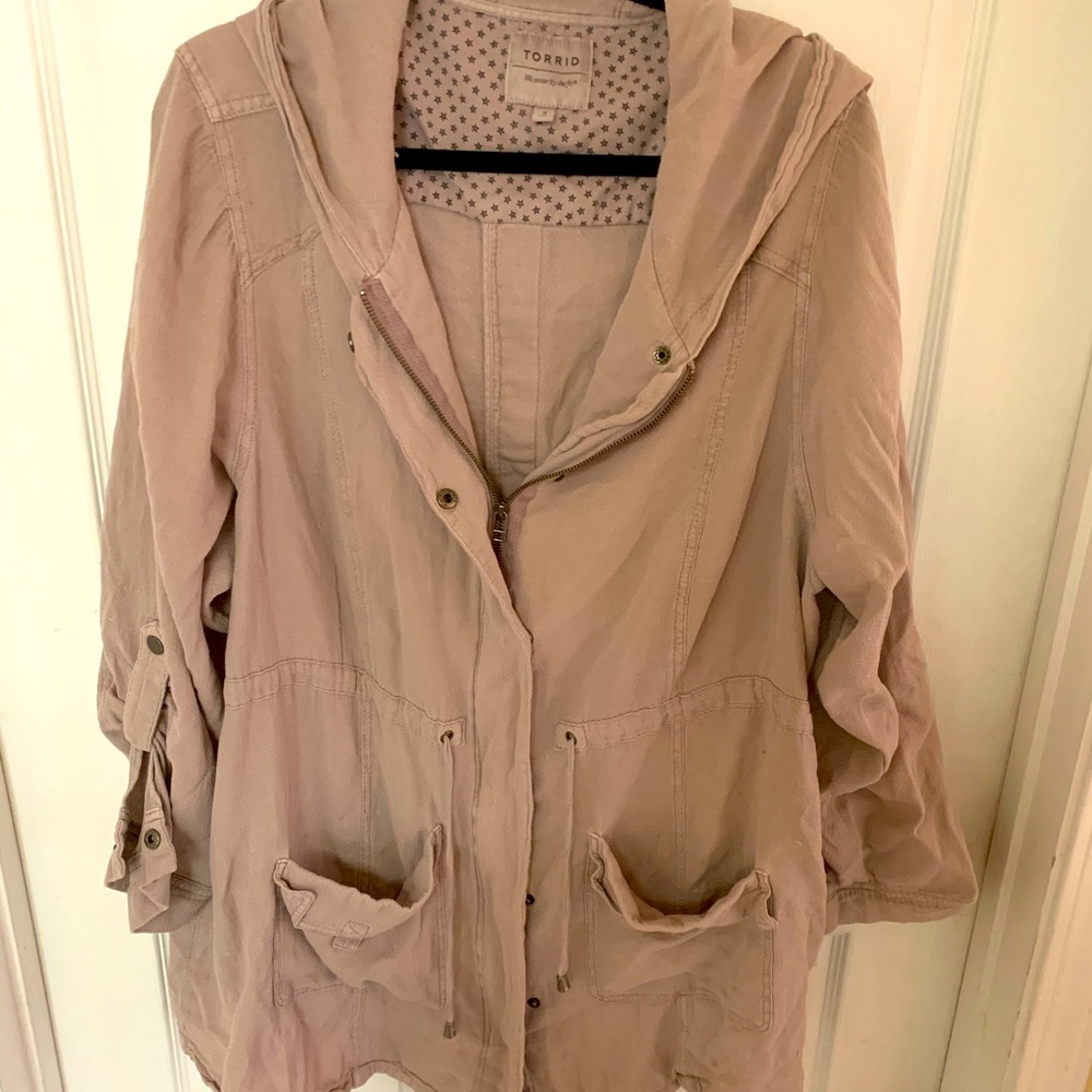 Torrid thin jacket GUC Size 3